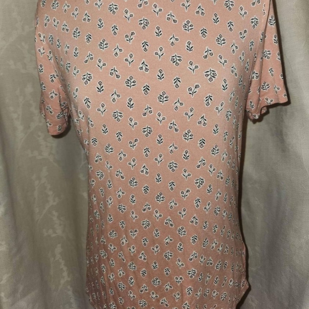 Womens old navy top